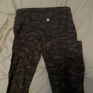 Black camo lulu lemon leggings align